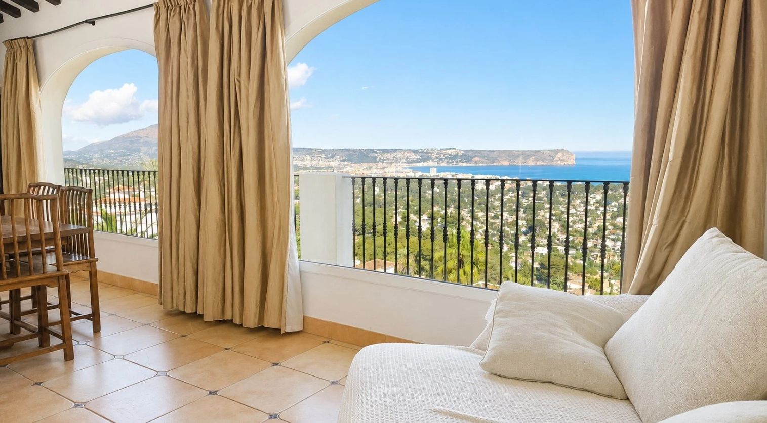 Villa en Jávea, a orillas del mar