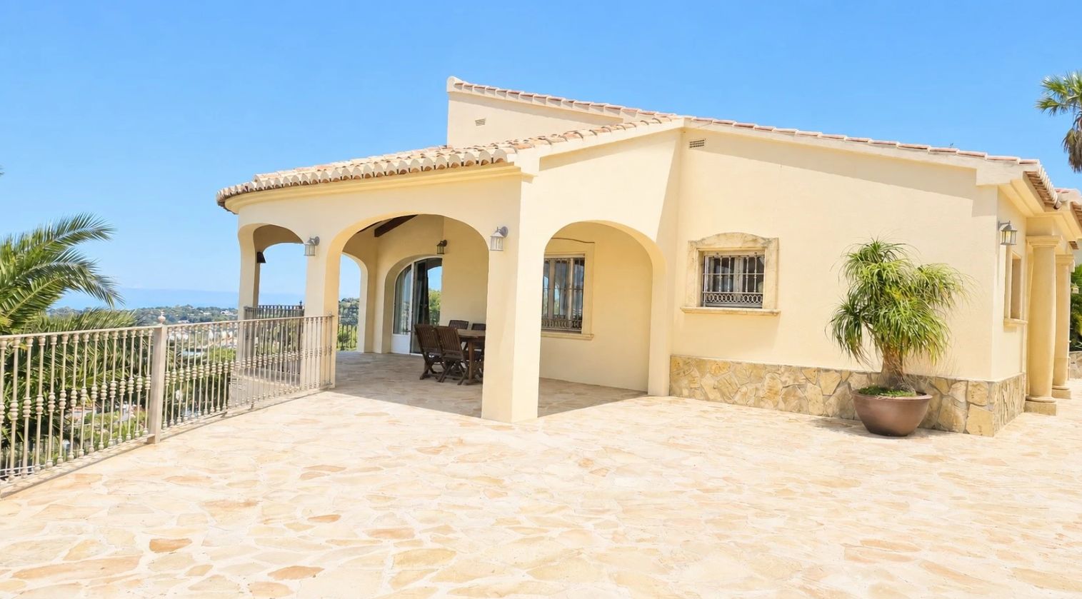 Villa en Jávea, a orillas del mar