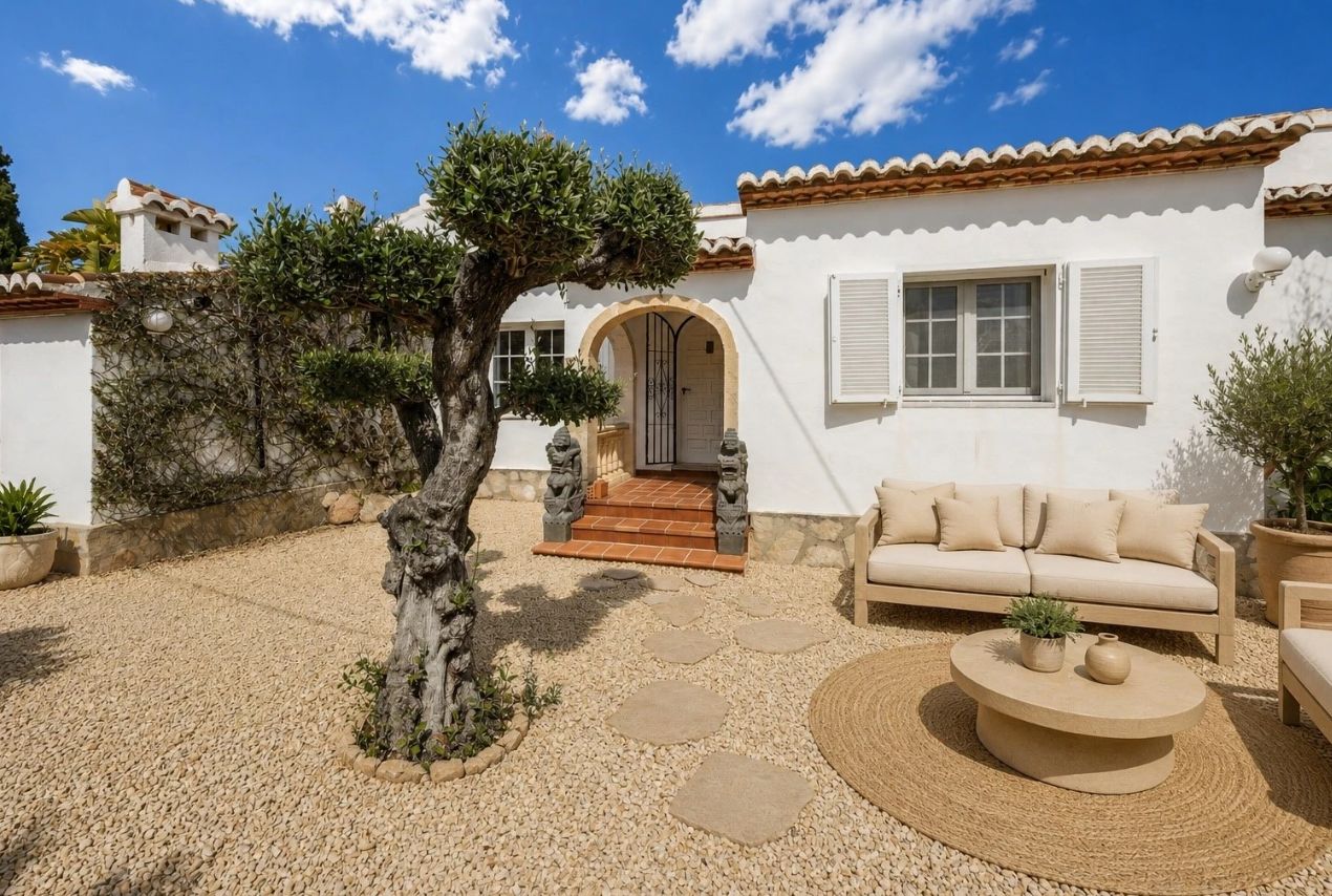 To villaer med havutsikt i Tarraule, Javea
