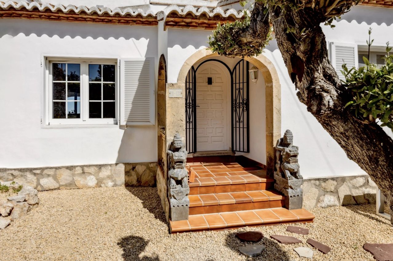 To villaer med havutsikt i Tarraule, Javea