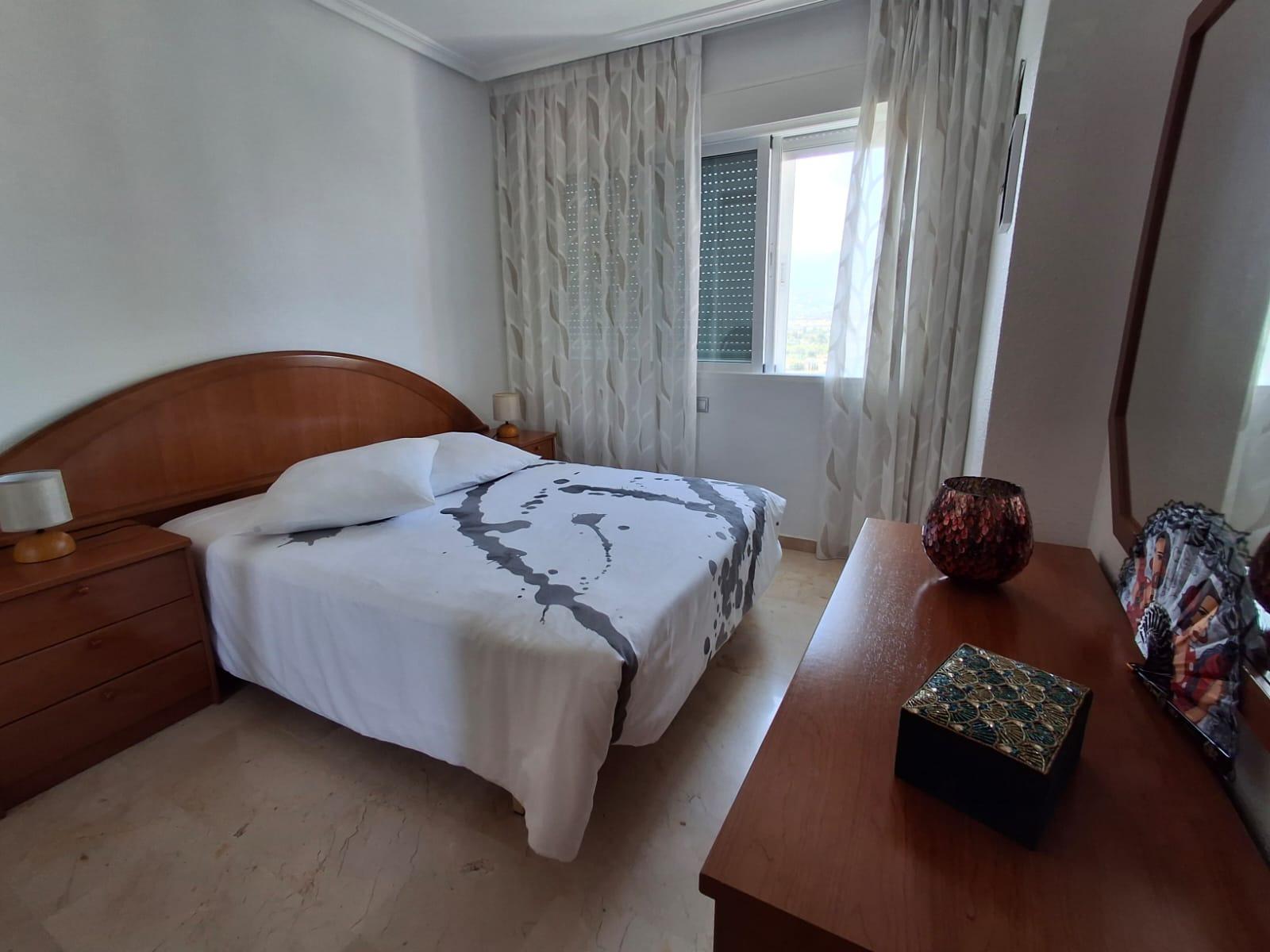 Apartamentos con impresionantes vistas al mar y a las montañas en Benidorm