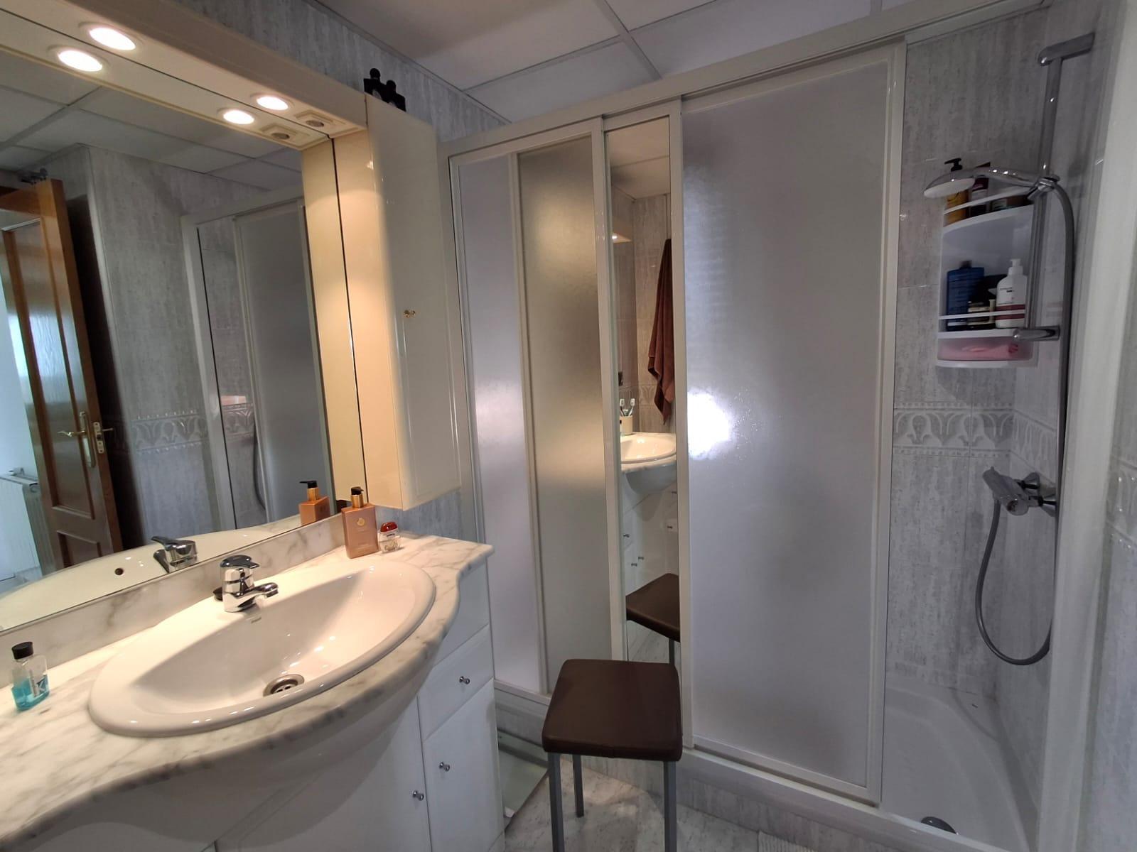 Apartamentos con impresionantes vistas al mar y a las montañas en Benidorm