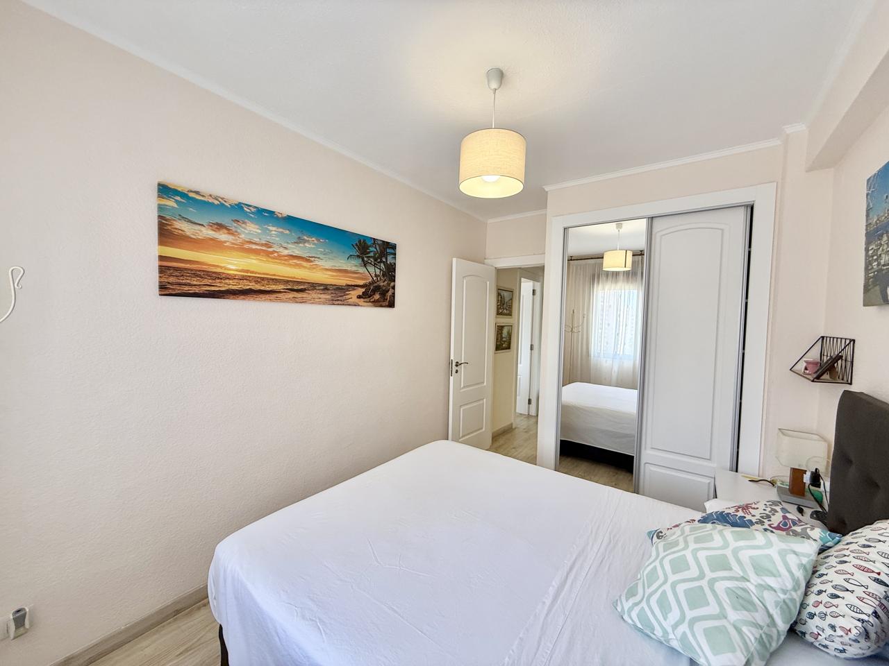 Apartamento de esquina totalmente reformado en Benidorm – Zona Juzgados