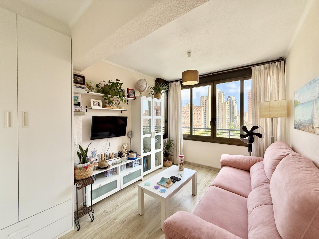 Apartamento de esquina totalmente reformado en Benidorm – Zona Juzgados