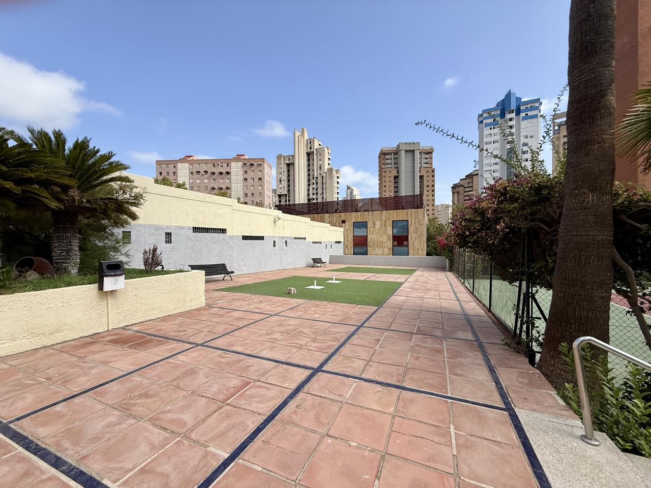 Apartamento de esquina totalmente reformado en Benidorm – Zona Juzgados