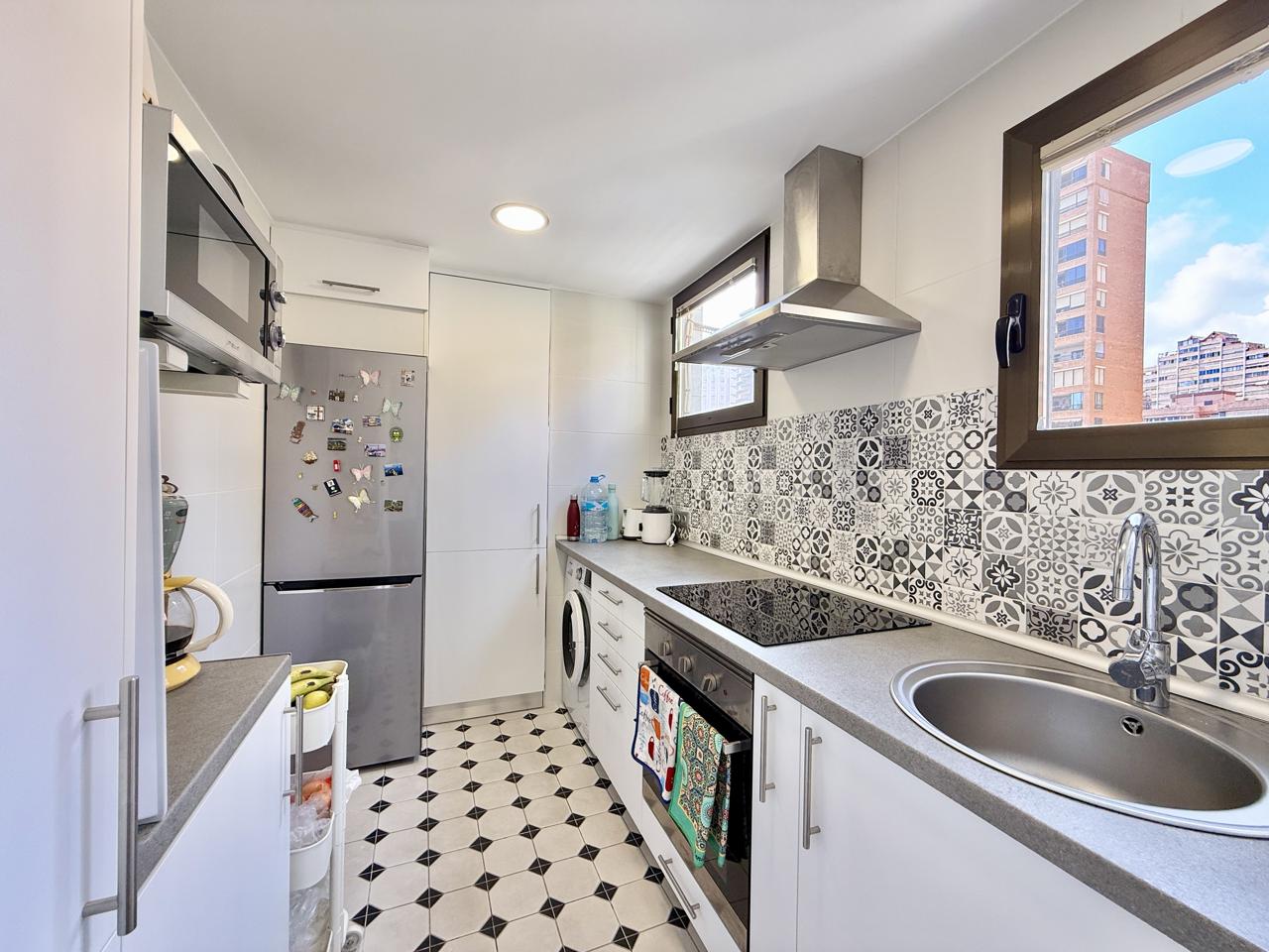 Apartamento de esquina totalmente reformado en Benidorm – Zona Juzgados
