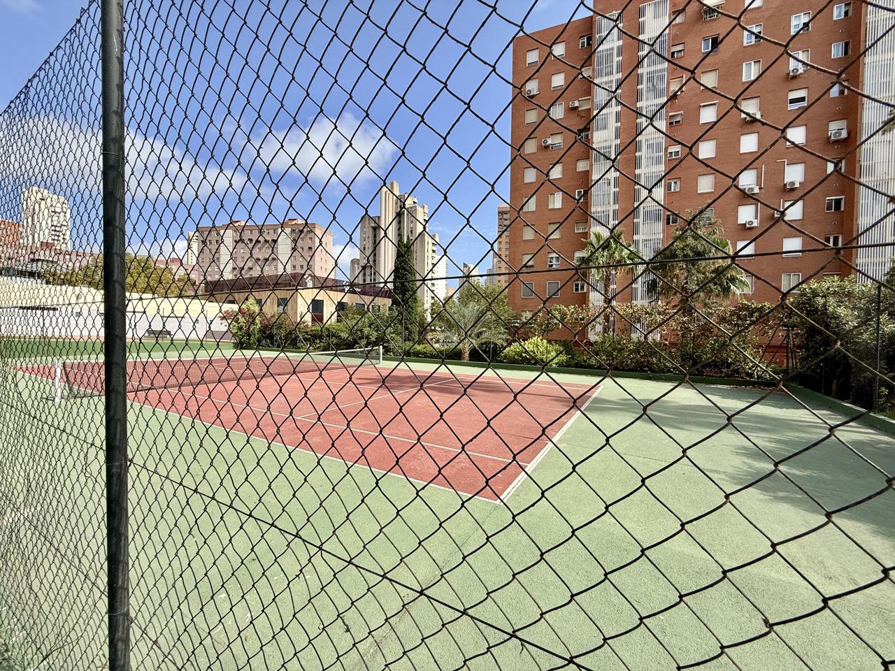 Apartamento de esquina totalmente reformado en Benidorm – Zona Juzgados