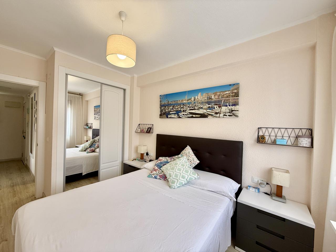 Apartamento de esquina totalmente reformado en Benidorm – Zona Juzgados