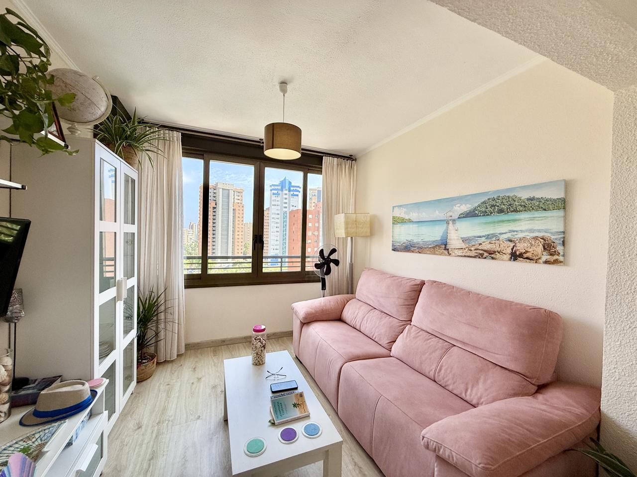 Apartamento de esquina totalmente reformado en Benidorm – Zona Juzgados