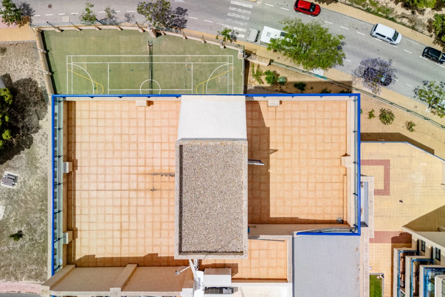 Ático Dúplex de Ensueño en Calpe: Un Balcón Privado al Mediterráneo