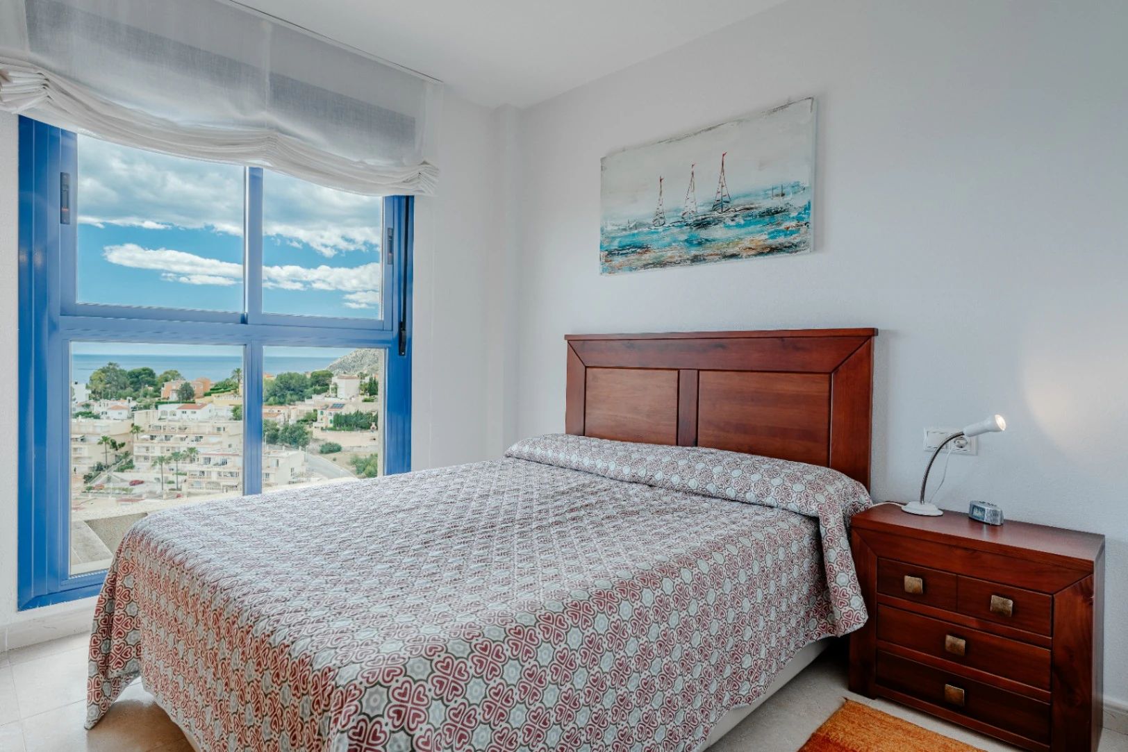 Ático Dúplex de Ensueño en Calpe: Un Balcón Privado al Mediterráneo