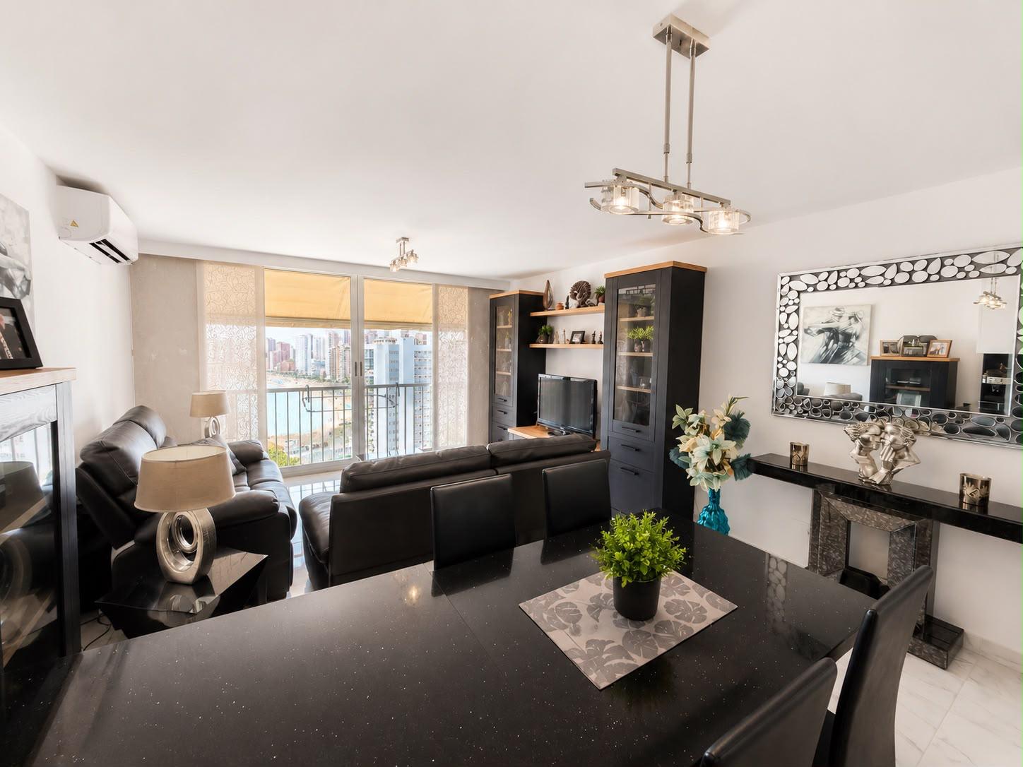Apartamento reformado con vistas al mar en Rincon de Loix. Benidorm