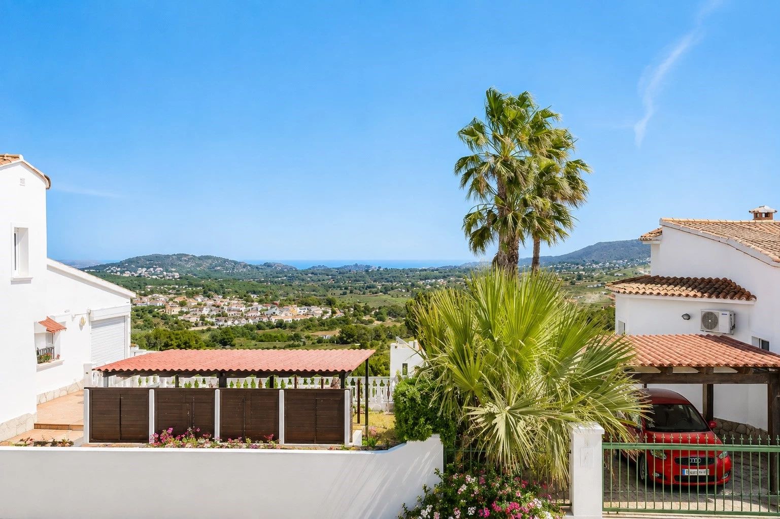 Vistas al mar y vivienda en una sola planta en Los Molinos, que es muy codiciado en Benitachell.
