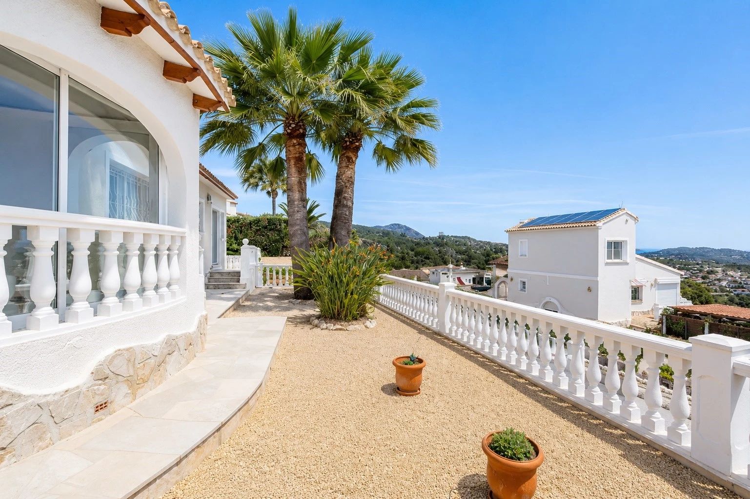 Vistas al mar y vivienda en una sola planta en Los Molinos, que es muy codiciado en Benitachell.