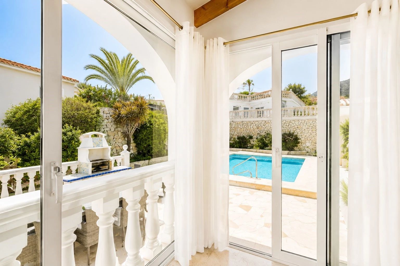 Vistas al mar y vivienda en una sola planta en Los Molinos, que es muy codiciado en Benitachell.