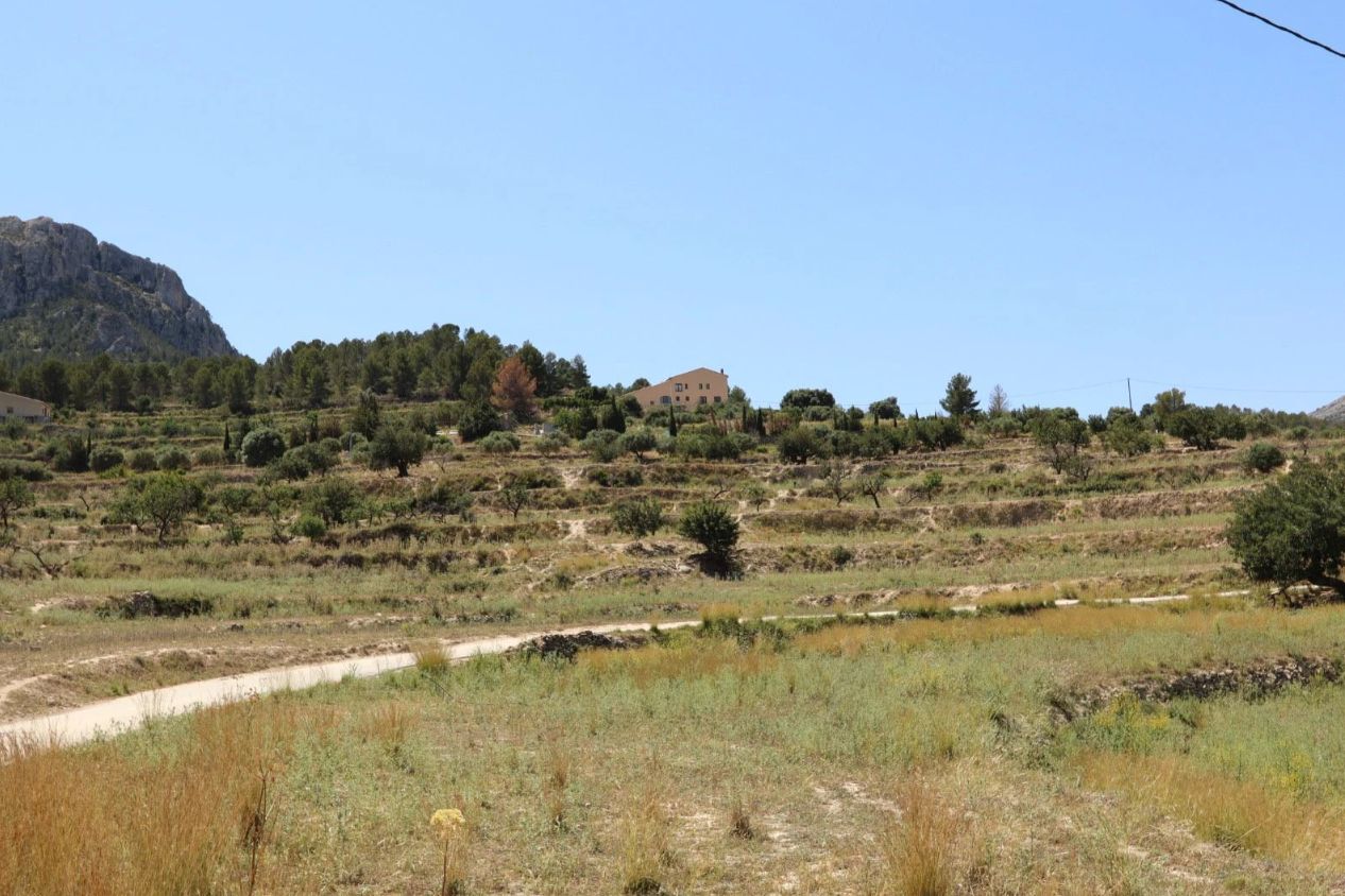 Casa de campo en Benissa con piscina y unas vistas impresionantes a las montañas