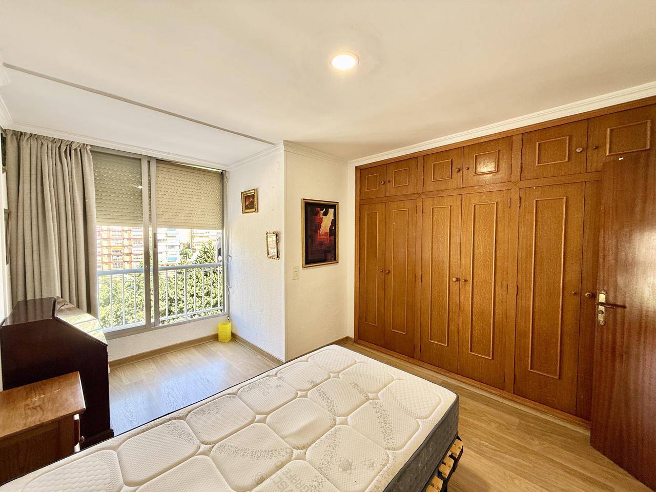 Piso en Benidorm con vistas al mar – 2ª línea de Playa de Levante
