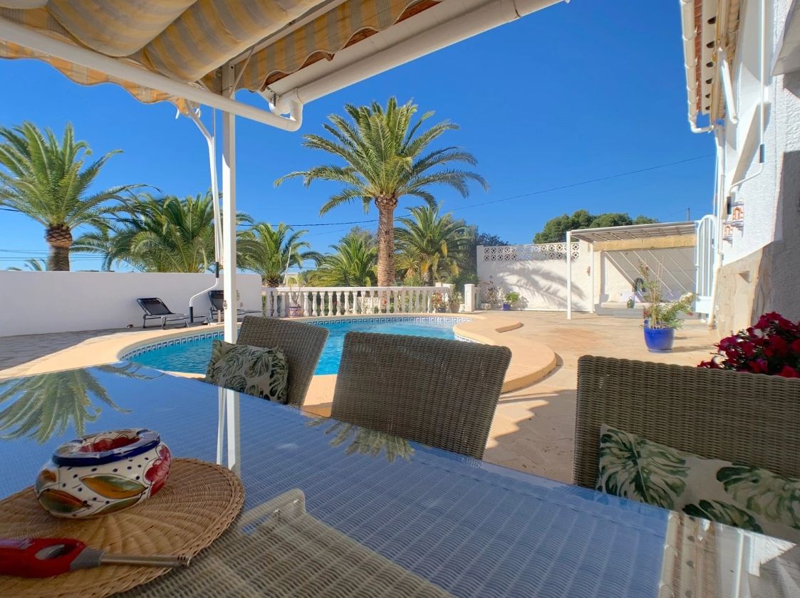 Villa en Moraira con vistas al mar