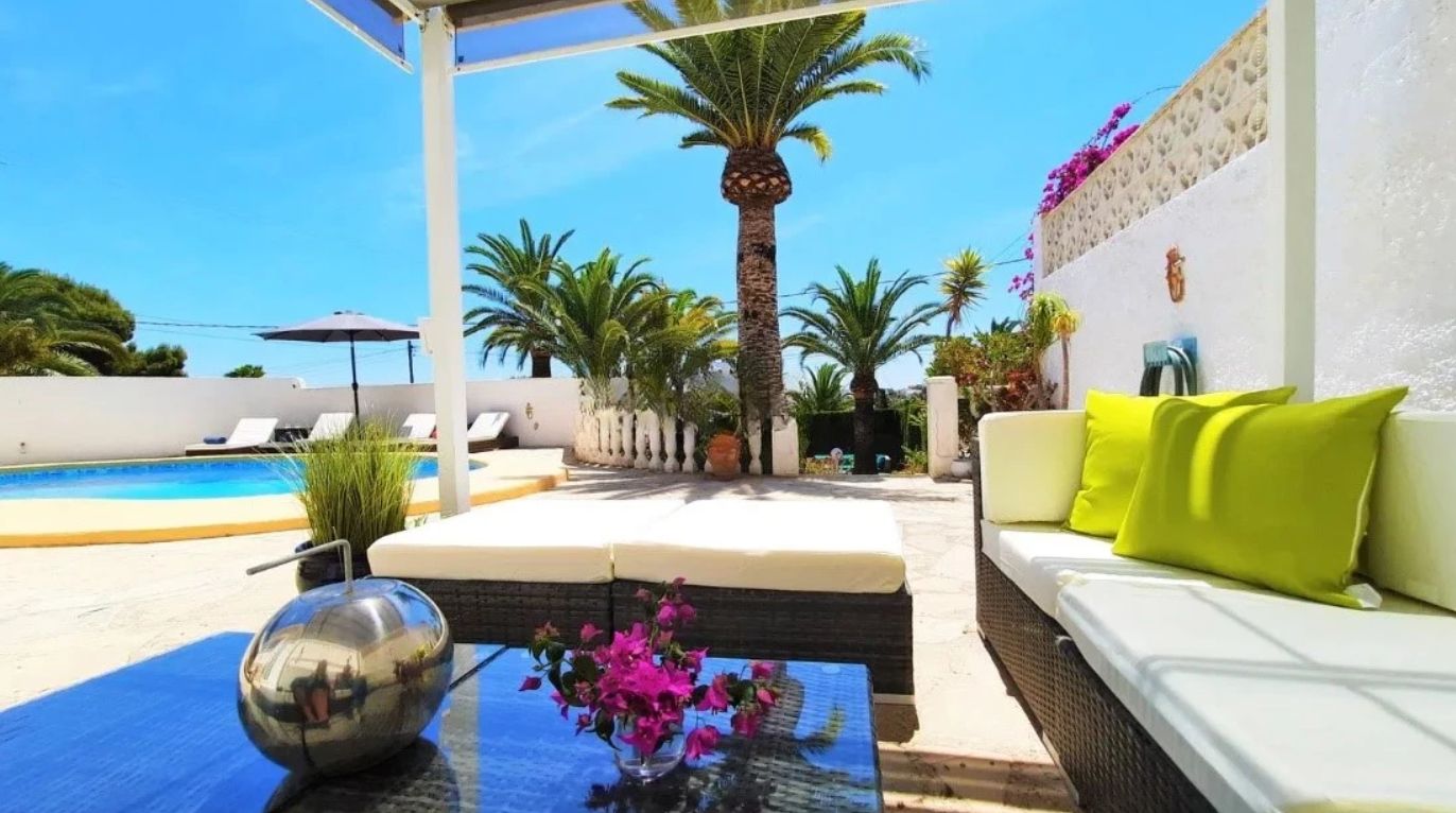 Villa en Moraira con vistas al mar