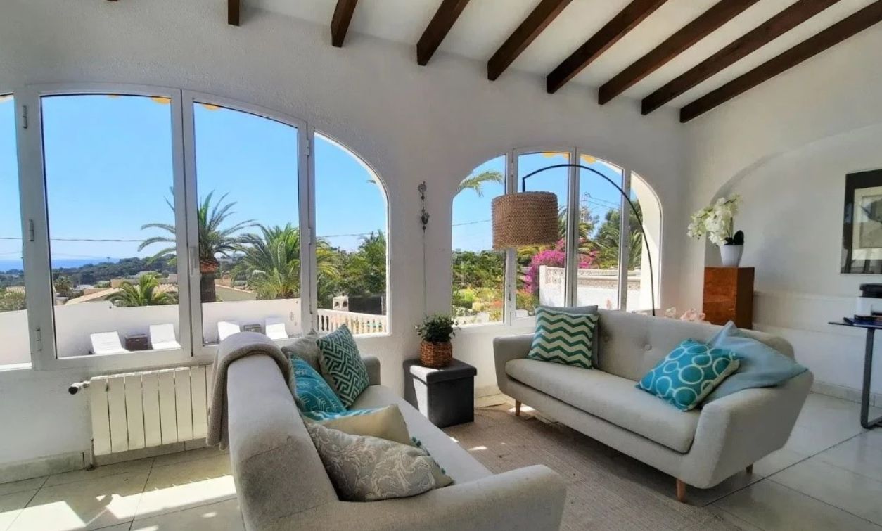 Villa en Moraira con vistas al mar