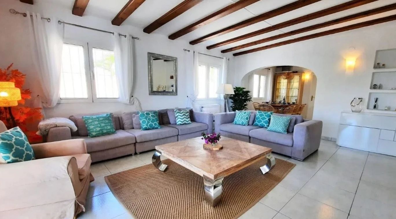 Villa en Moraira con vistas al mar