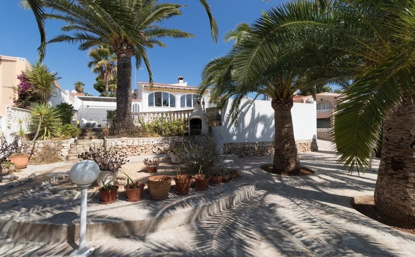 Villa en Moraira con vistas al mar