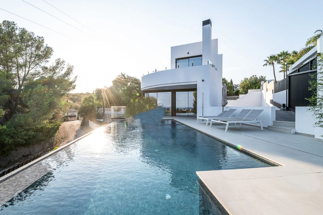 Villa con vistas al mar en La Fusteria - Benissa