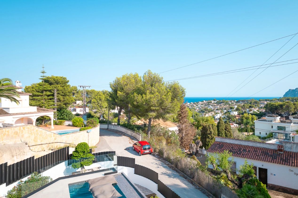 Villa con vistas al mar en La Fusteria - Benissa