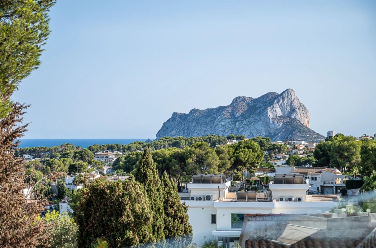 Villa con vistas al mar en La Fusteria - Benissa