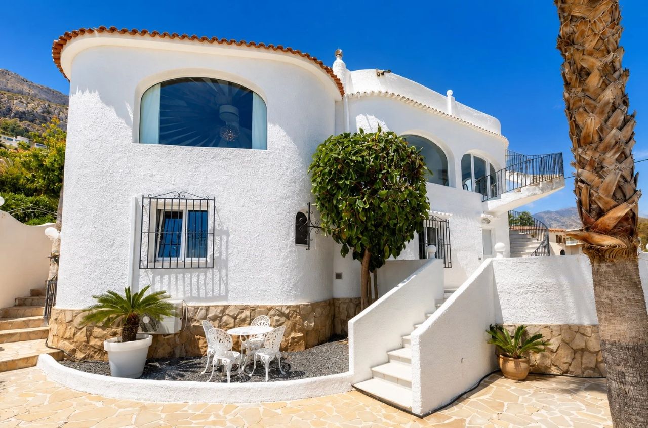 Villa con vistas al mar en Mariville, Calpe