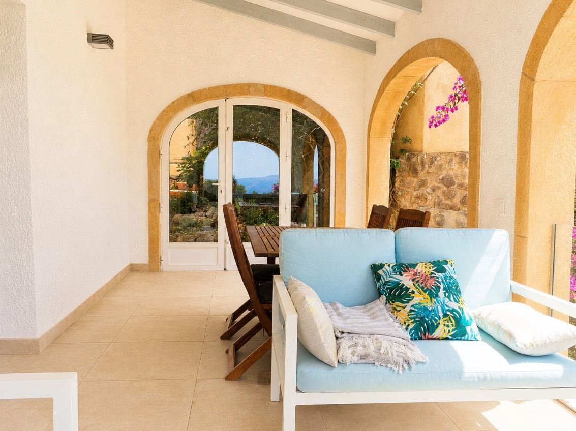 Villa de estilo mediterráneo con impresionantes vistas panorámicas en Jávea