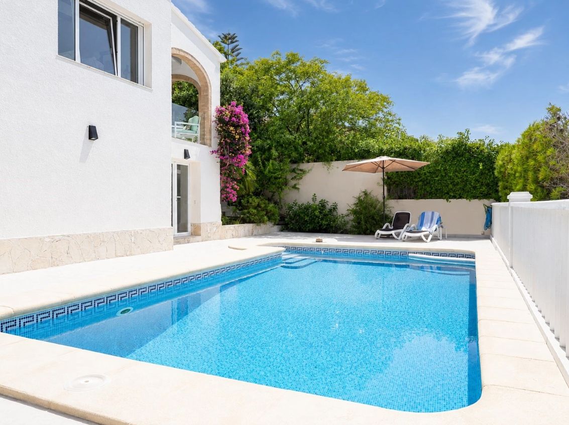Villa de estilo mediterráneo con impresionantes vistas panorámicas en Jávea