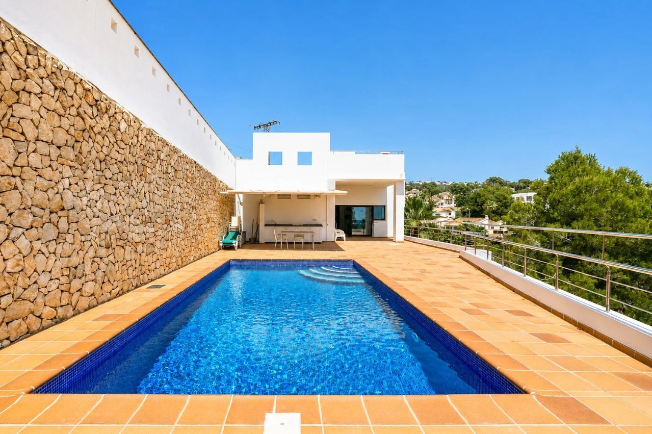 Villa with panoramic views in Benissa