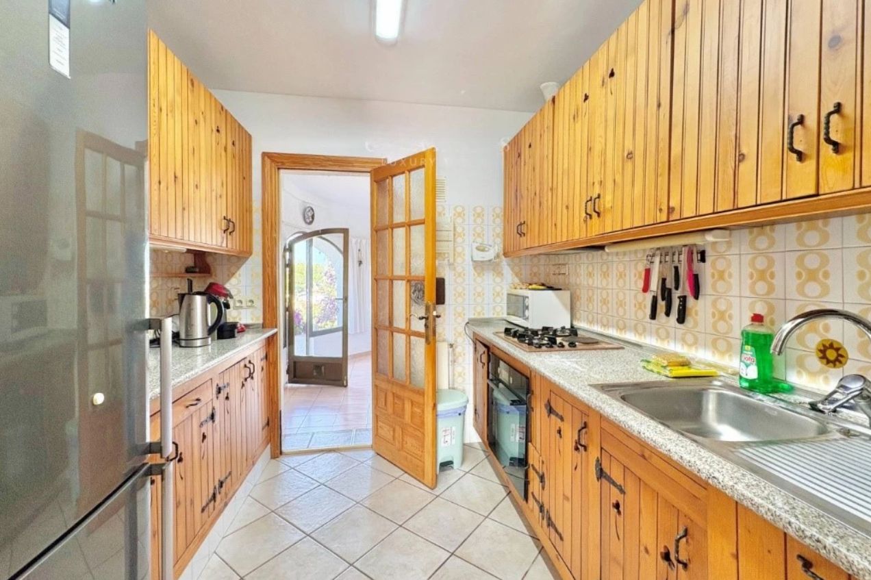 Villa with sea views in Jávea