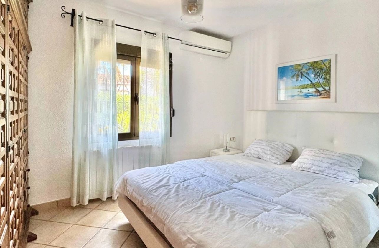 Villa with sea views in Jávea