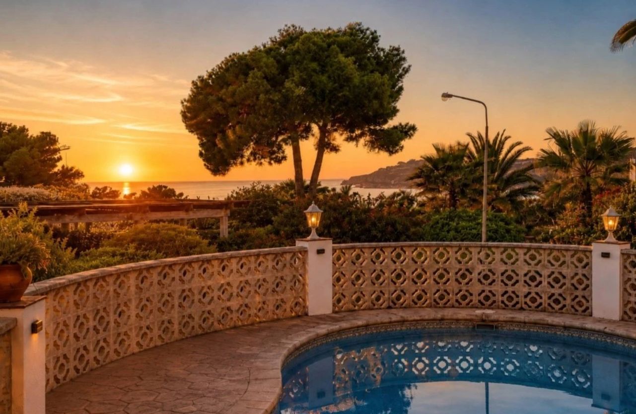 Villa with sea views in Jávea