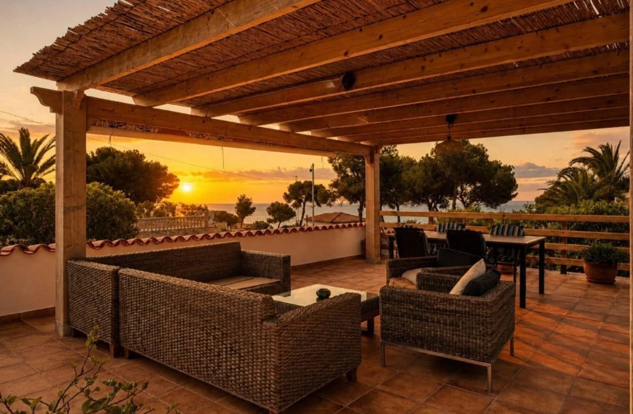 Villa with sea views in Jávea