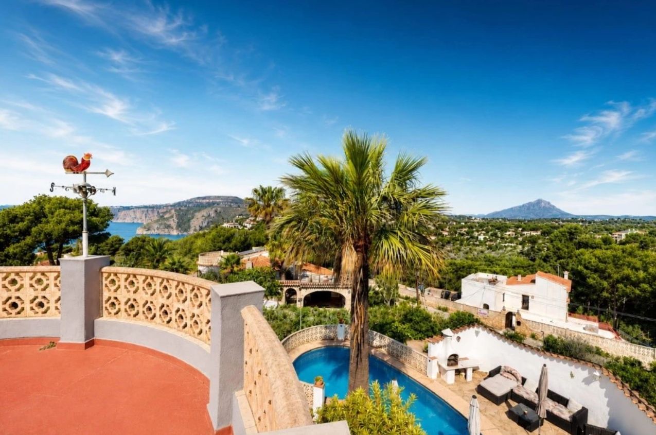 Villa with sea views in Jávea