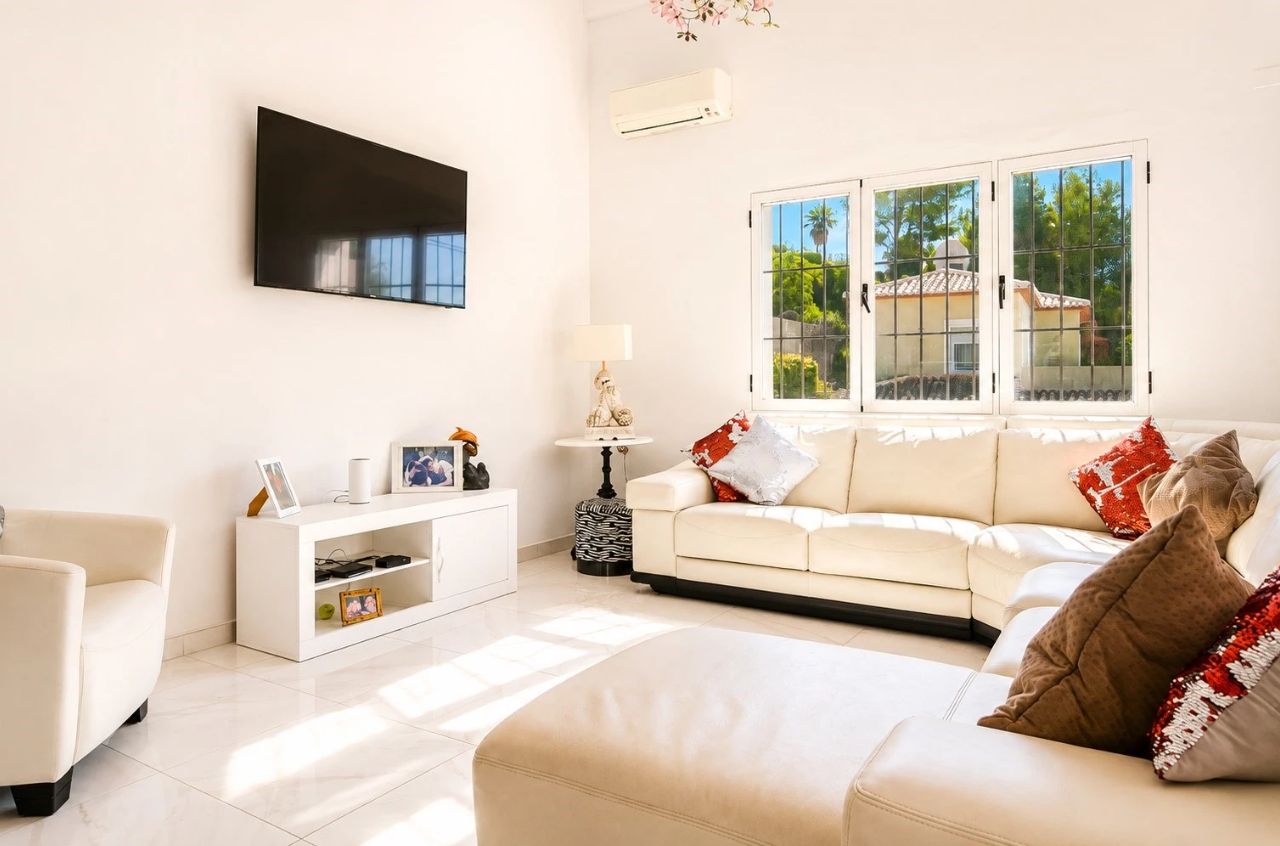 Une villa moderne près du port de Jávea