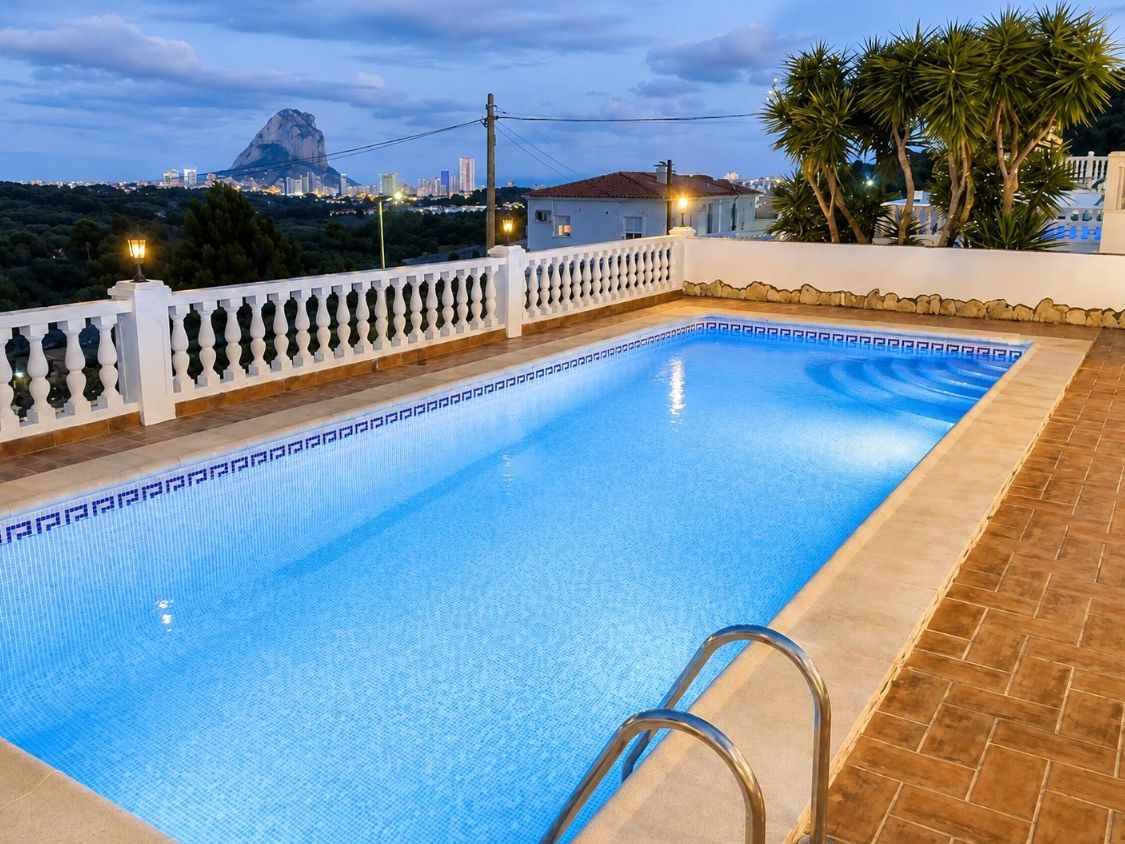 Zes slaapkamer villa met uitzicht op zee in Calpe