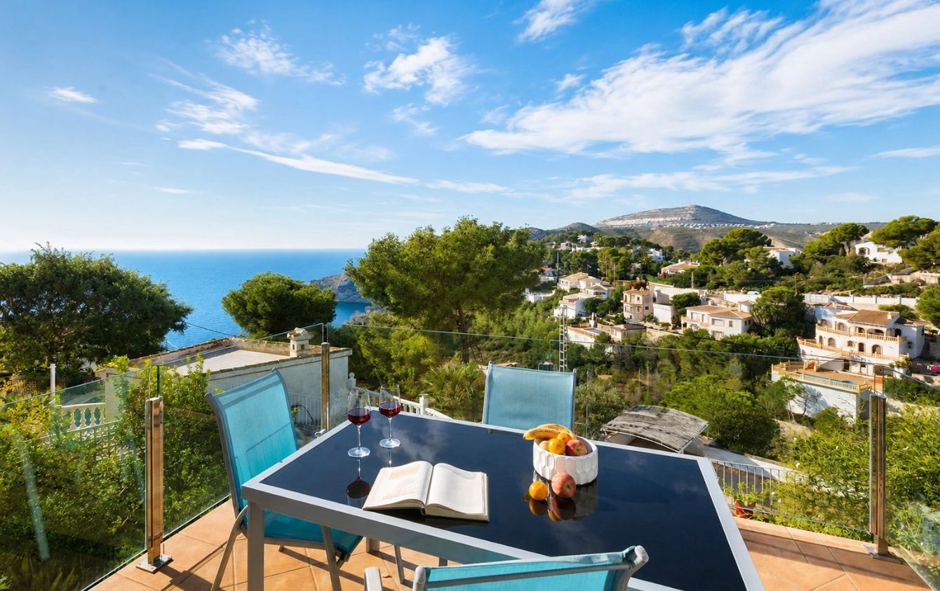 Villa with sea views in Jávea