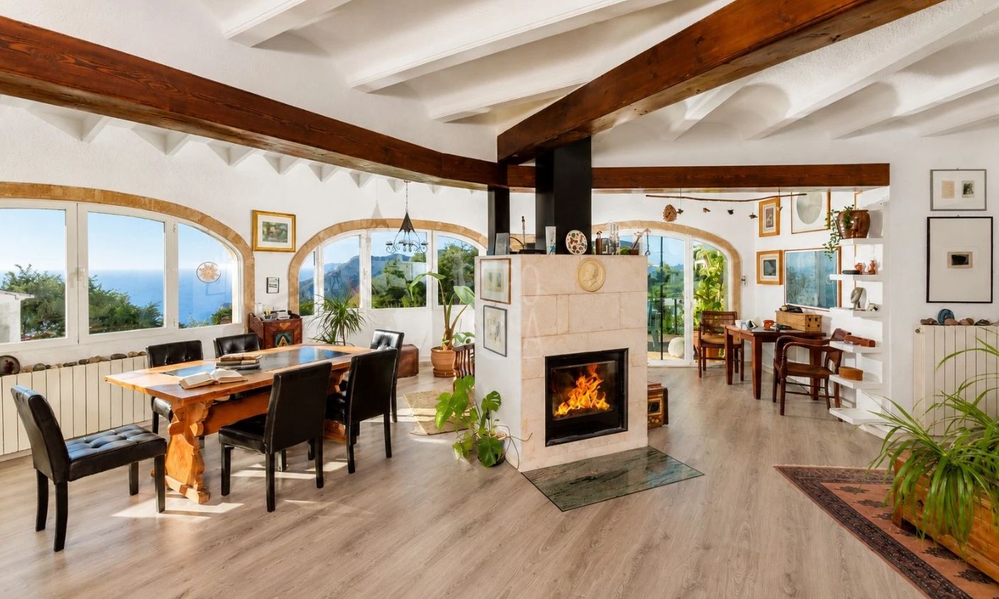 Villa with sea views in Jávea