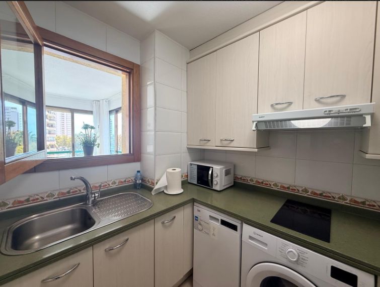 Apartamenty w Benidormie nad morzem.