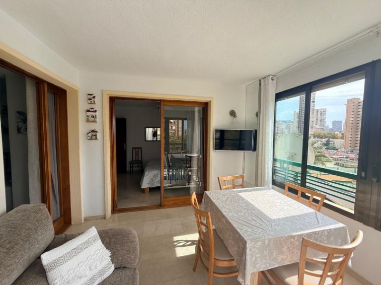 Apartamenty w Benidormie nad morzem.