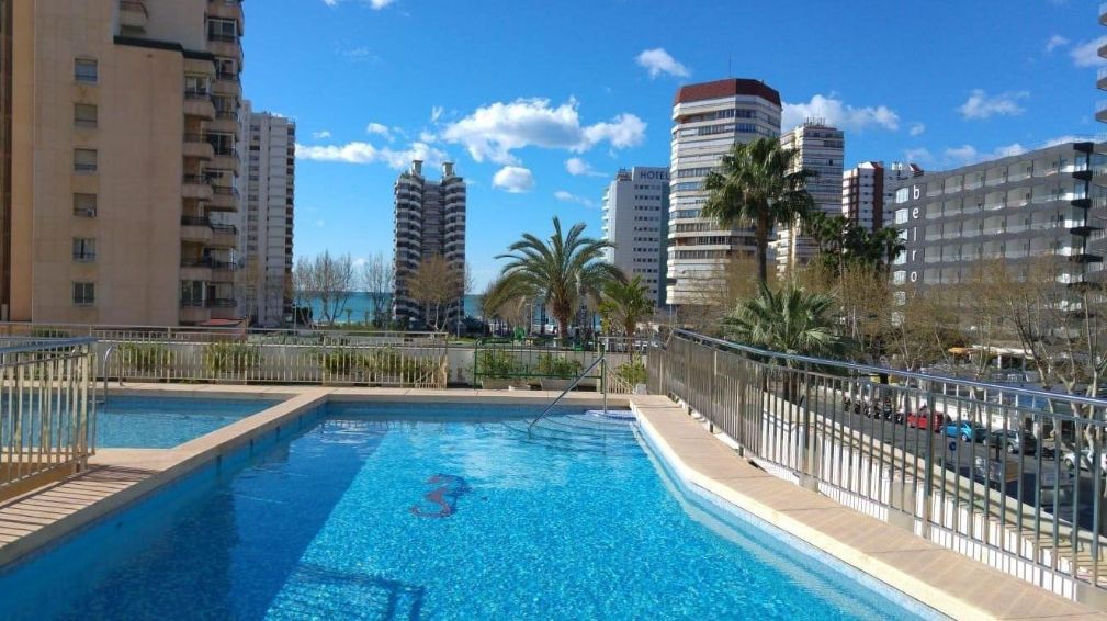 Apartamenty w Benidormie nad morzem.