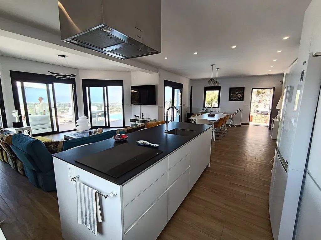 Bellevue - Vakker villa med panoramautsikt over havet. Dénia