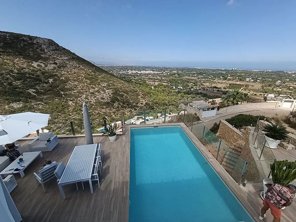 Bellevue - Vakker villa med panoramautsikt over havet. Dénia