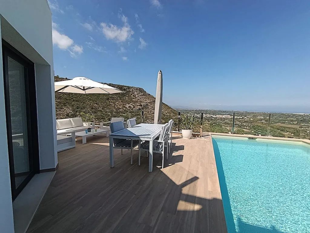 Bellevue - Vakker villa med panoramautsikt over havet. Dénia