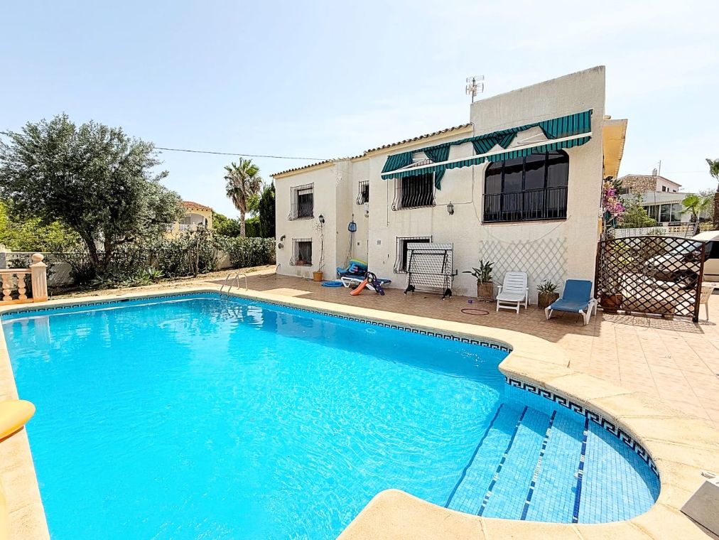 Villa en Calpe con vistas panorámicas 