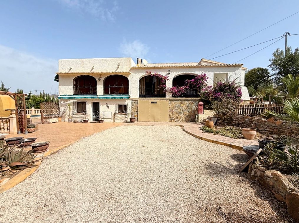 Villa en Calpe con vistas panorámicas 